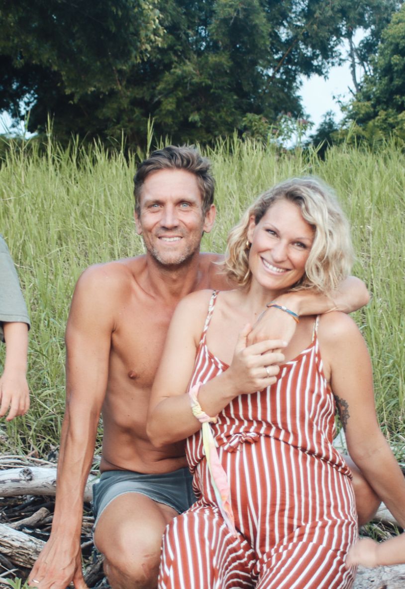 Peer-Kusmagk-und-Familie@2x